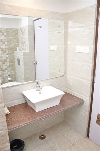 Nirvana Hotel Варанаси Экстерьер фото