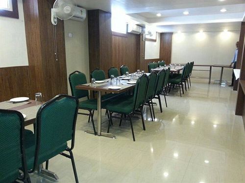 Nirvana Hotel Варанаси Экстерьер фото